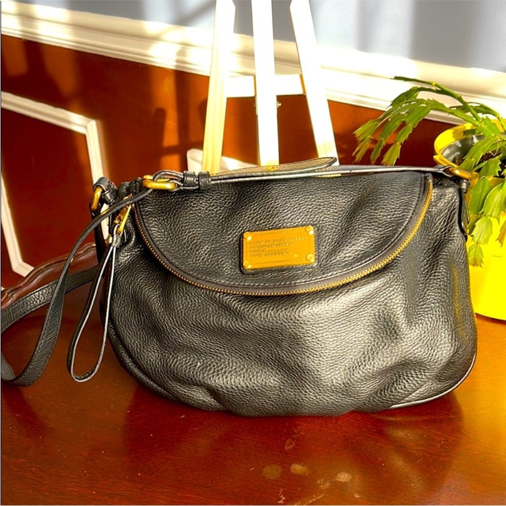 Marc Jacobs Black Leather crossbody